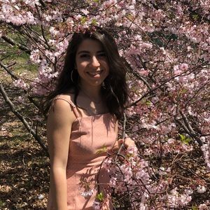 Meet your Posher, Hannah